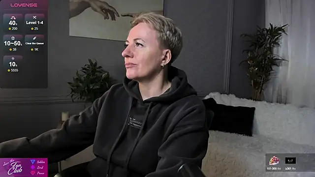 Snapshot of Nika_Smit chatting on March 3, 8:16 am Nika Smit online show from March 3, 8:16 am