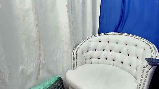 Analia18  online show from January 17, 3:00 pm