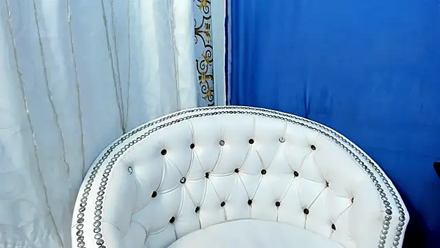 Analia18  online show from February 4, 12:00 pm