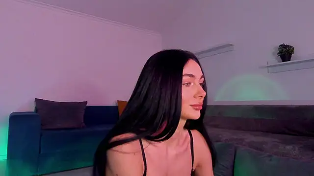 Snapshot of IvyKaelani chatting on February 19, 9:58 pm IvyKaelani online show from February 19, 9:58 pm