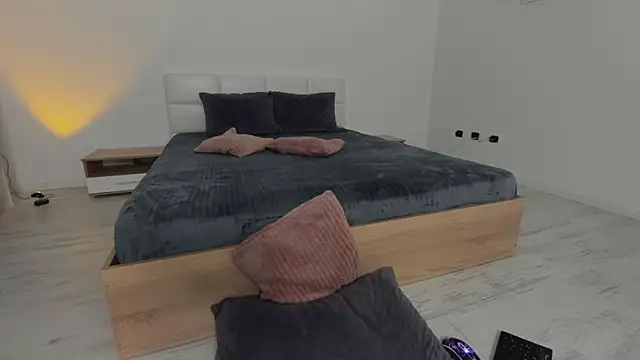 Snapshot of IvyKaelani chatting on March 8, 4:17 pm IvyKaelani online show from March 8, 4:17 pm