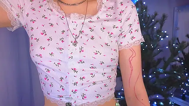 AlisiaSpinnet  online show from January 4, 12:59 pm