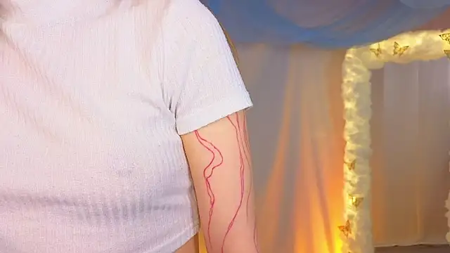 AlisiaSpinnet  online show from January 20, 1:21 pm