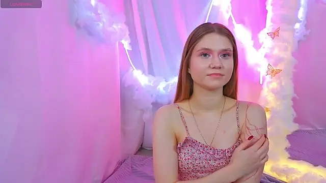 AlisiaSpinnet  online show from November 6, 3:57 pm