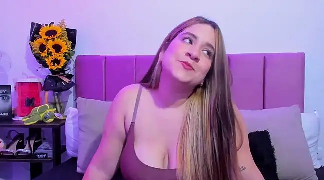 EmmyGray online show from December 9, 7:39 am