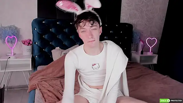 TrevorBenson online show from September 17, 1:46 pm