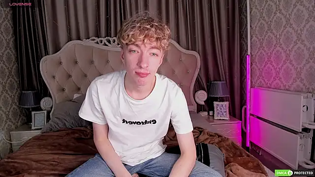 TrevorBenson online show from October 4, 3:59 am