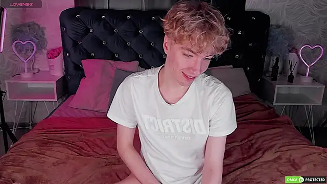 TrevorBenson online show from October 6, 3:26 am