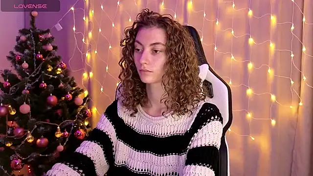 lady curls online show from December 13, 11:17 pm