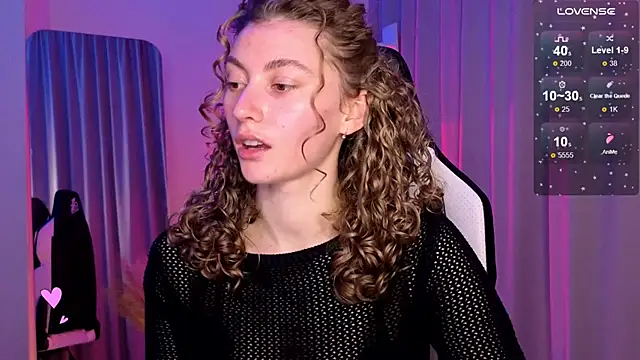 lady curls online show from February 7, 10:09 pm