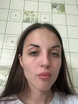 Snapshot of AmiLavs chatting on December 9, 11:04 am AmiLavs online show from December 9, 11:04 am