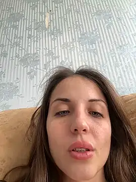 Snapshot of AmiLavs chatting on December 16, 11:22 am AmiLavs online show from December 16, 11:22 am