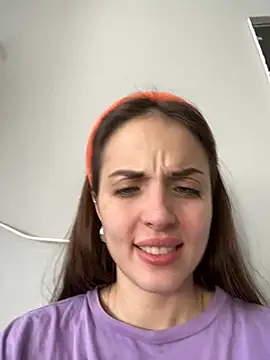 Snapshot of AmiLavs chatting on January 21, 11:24 am AmiLavs online show from January 21, 11:24 am