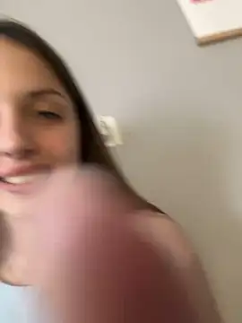 Snapshot of AmiLavs chatting on February 4, 11:27 am AmiLavs online show from February 4, 11:27 am