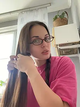 Snapshot of AmiLavs chatting on February 9, 11:04 am AmiLavs online show from February 9, 11:04 am