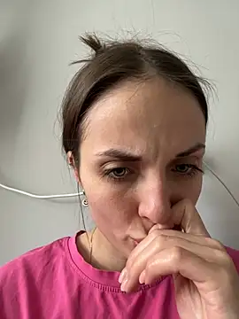 Snapshot of AmiLavs chatting on February 17, 11:55 am AmiLavs online show from February 17, 11:55 am