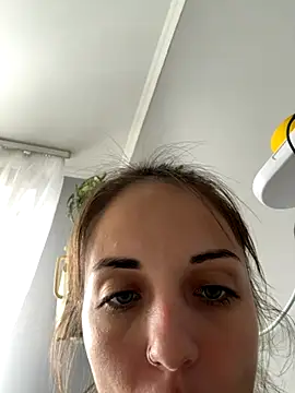 Snapshot of AmiLavs chatting on September 11, 10:48 am AmiLavs online show from September 11, 10:48 am