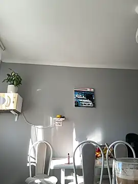 Snapshot of AmiLavs chatting on September 15, 5:18 am AmiLavs online show from September 15, 5:18 am