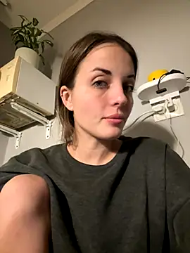 Snapshot of AmiLavs chatting on October 23, 7:45 pm AmiLavs online show from October 23, 7:45 pm