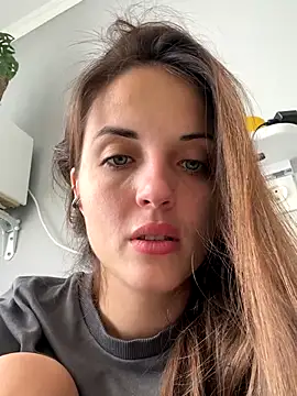 Snapshot of AmiLavs chatting on October 30, 7:21 am AmiLavs online show from October 30, 7:21 am