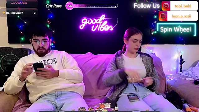 MrAndMrsSavage online show from December 2, 2:52 pm