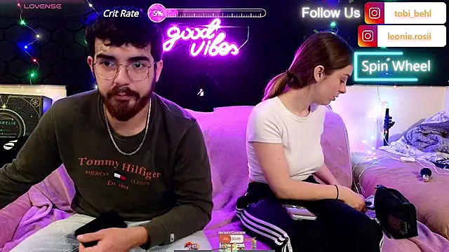 MrAndMrsSavage online show from December 4, 7:12 pm