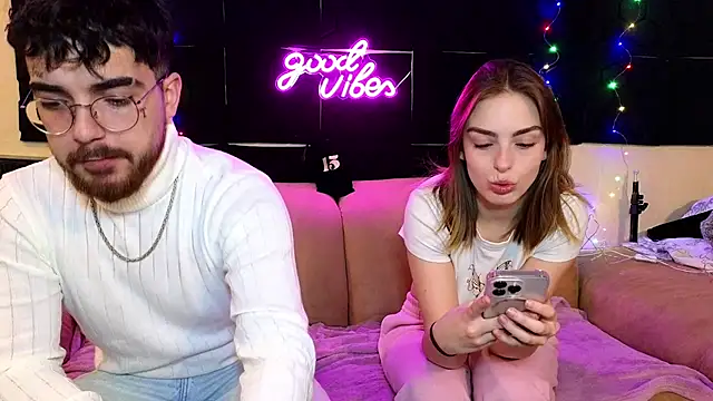 MrAndMrsSavage online show from December 15, 4:15 pm