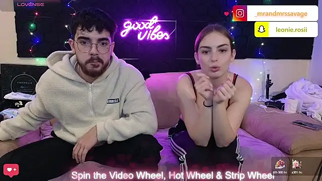 MrAndMrsSavage online show from December 20, 3:53 pm