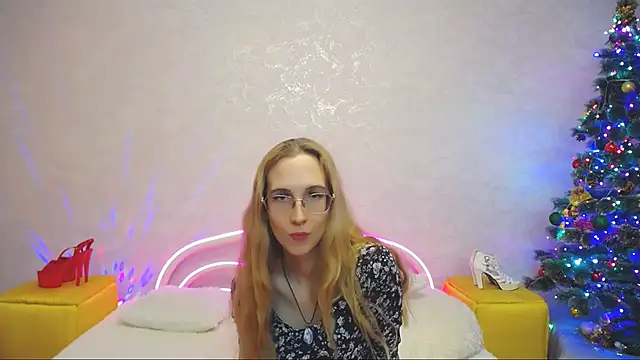 KlaryBrait online show from December 21, 3:42 pm