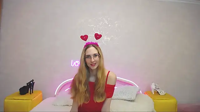 KlaryBrait online show from February 14, 5:14 pm