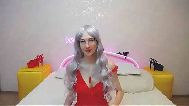 KlaryBrait online show from March 1, 9:40 am