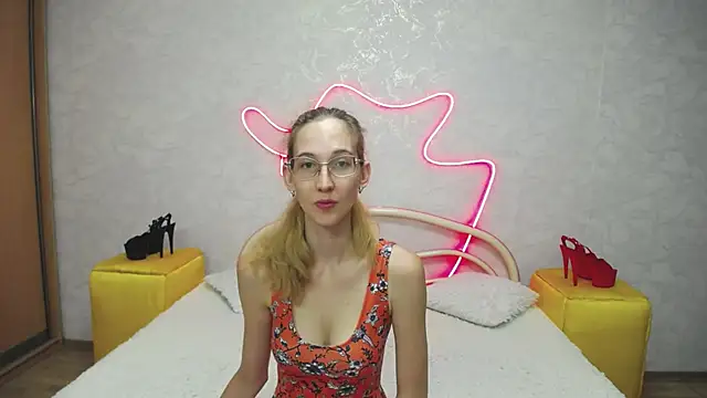 KlaryBrait online show from September 20, 4:46 am