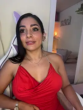 Snapshot of MOMALANA chatting on October 19, 2:50 pm MOMALANA online show from October 19, 2:50 pm