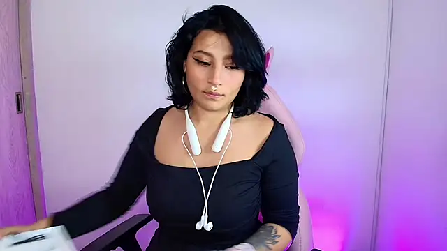 Pauilina online show from January 13, 8:48 pm