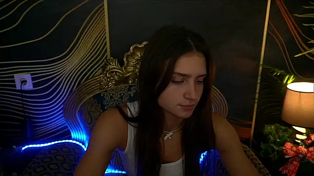 Snapshot of ValeryRoyale chatting on December 12, 2:22 pm ValeryRoyale online show from December 12, 2:22 pm