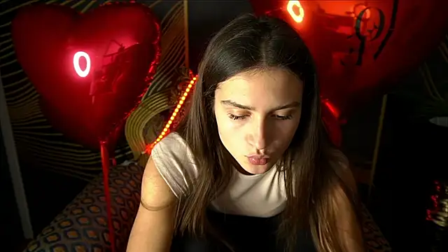 Snapshot of ValeryRoyale chatting on February 11, 5:40 pm ValeryRoyale online show from February 11, 5:40 pm