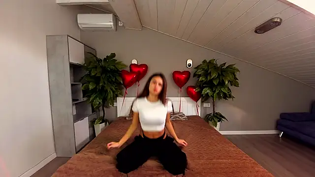 Snapshot of ValeryRoyale chatting on February 18, 11:22 am ValeryRoyale online show from February 18, 11:22 am