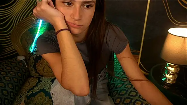 Snapshot of ValeryRoyale chatting on March 8, 11:58 am ValeryRoyale online show from March 8, 11:58 am