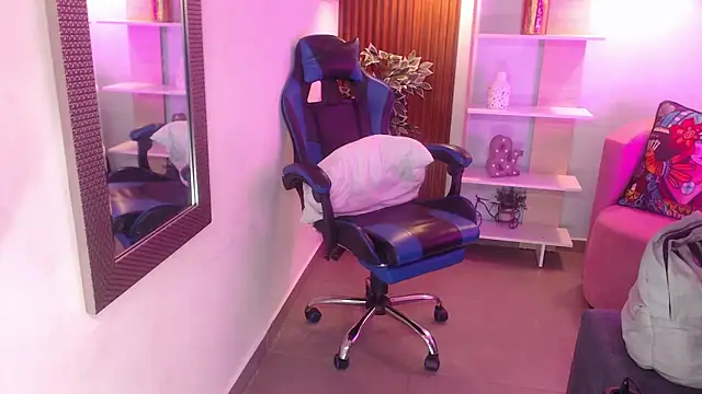 Dalila Sky online show from September 26, 6:01 pm