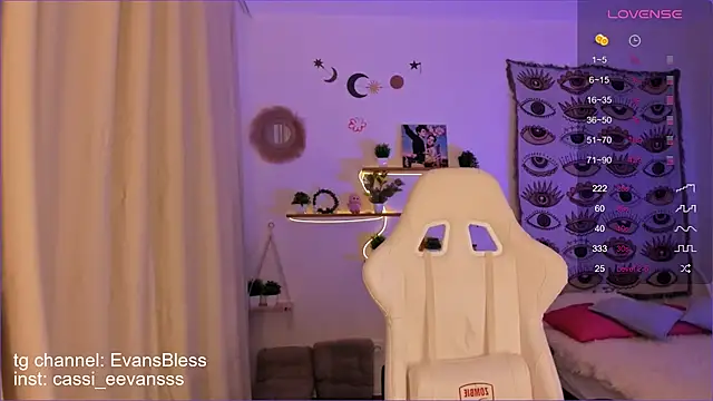 Cassie Ice online show from September 17, 6:15 am