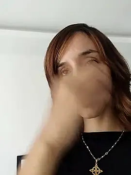 Snapshot of Ambar_Roux_ chatting on November 6, 1:45 pm Ambar Roux online show from November 6, 1:45 pm