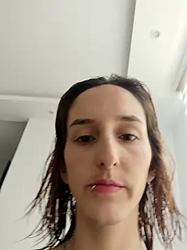 Snapshot of Ambar_Roux_ chatting on November 13, 3:22 pm Ambar Roux online show from November 13, 3:22 pm