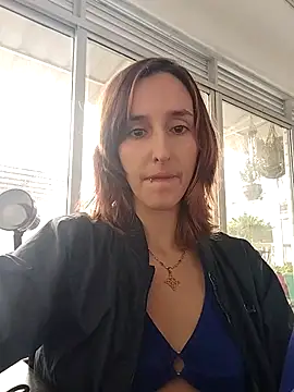 Snapshot of Ambar_Roux_ chatting on November 19, 1:00 pm Ambar Roux online show from November 19, 1:00 pm