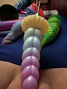 Snapshot of luisa1 chatting on March 1, 7:26 pm luisa1 online show from March 1, 7:26 pm