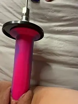 Snapshot of luisa1 chatting on March 8, 10:56 pm luisa1 online show from March 8, 10:56 pm