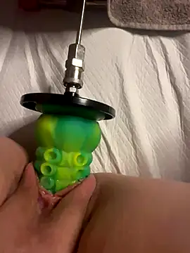 Snapshot of luisa1 chatting on October 2, 6:37 pm luisa1 online show from October 2, 6:37 pm