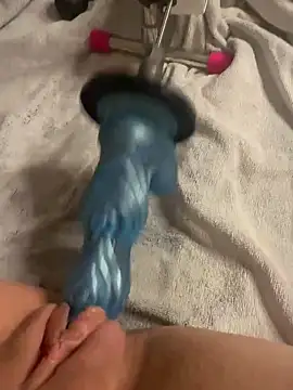 Snapshot of luisa1 chatting on December 17, 8:15 pm luisa1 online show from December 17, 8:15 pm