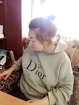 Madame-Butterfly online show from February 4, 7:51 am