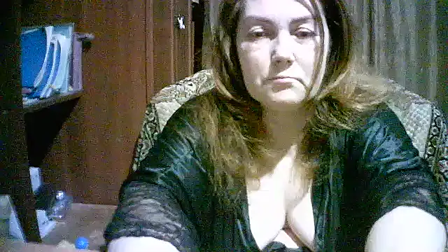 Madame-Butterfly online show from October 31, 10:33 pm