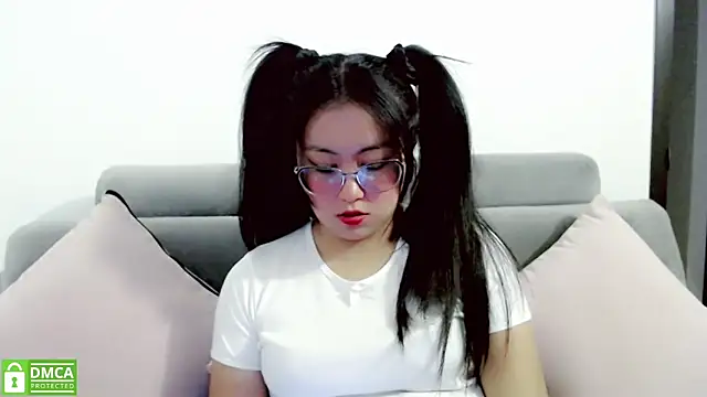 Snapshot of mariana_katto chatting on December 11, 12:44 am mariana katto online show from December 11, 12:44 am